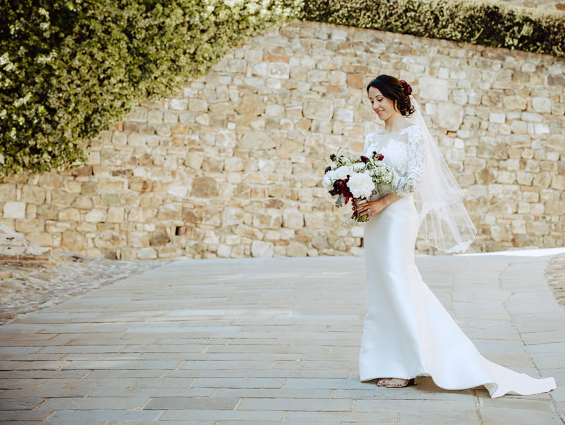 bride with bouquet castello banfi montalcino